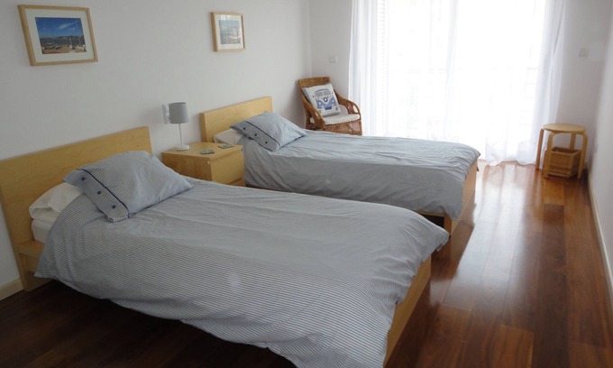 Sao Martinho do Porto Apartment | Private Condominium, 400 Metres From The Beach, 2 Minutes from Market And Shops
