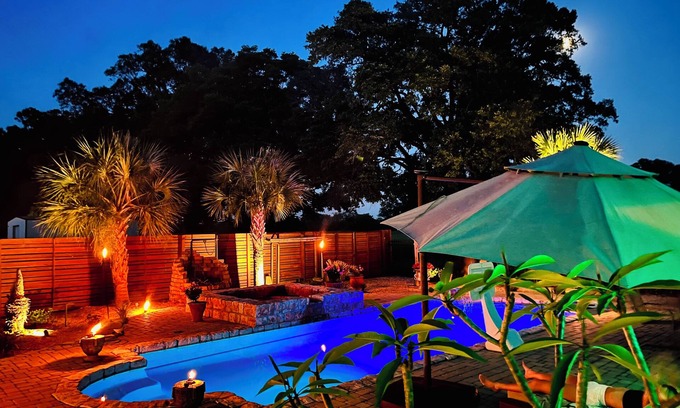 Lottie Cabin | Private Cabin Retreat with Lux Pool, Spa 4 acres Lush Landscape