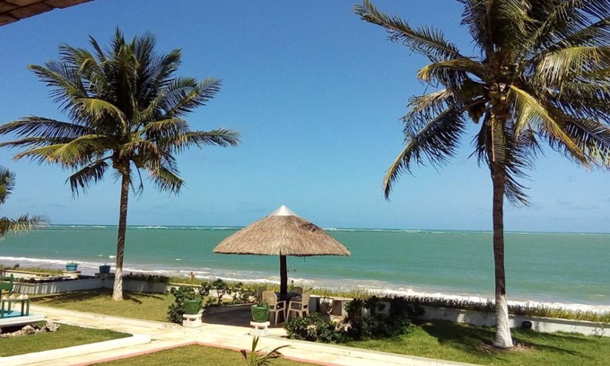 Maceio House | Private condominium comprising 4 independent houses on the Ipioca seafront.