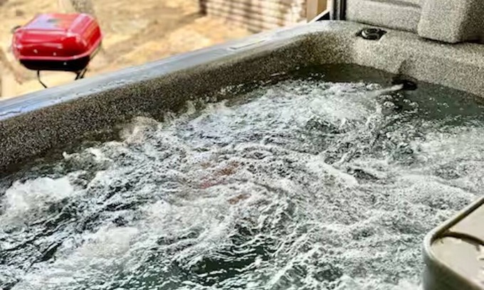 Canyon Lake Cottage | Private Cottage w HOT TUB & Oak Grove