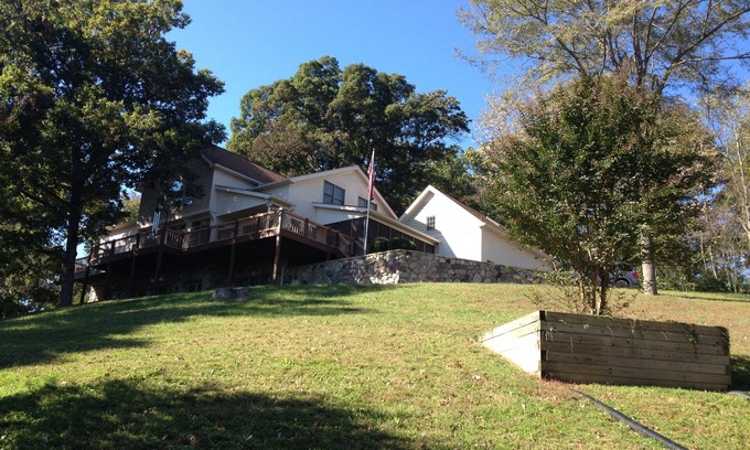 Goodlettsville Apartment | Private country hillside setting surrounded by trees, birds, wildlife pond/falls
