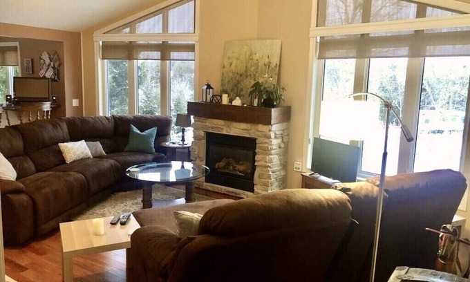 West Grey House | Private country suite, luxurious hot tub, open concept, King bed, pet friendly.
