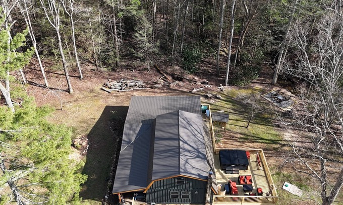 Tellico Plains Cabin | Private Creekside Luxury Bohemian Lodge on Coker Creek with Oversized Hot Tub