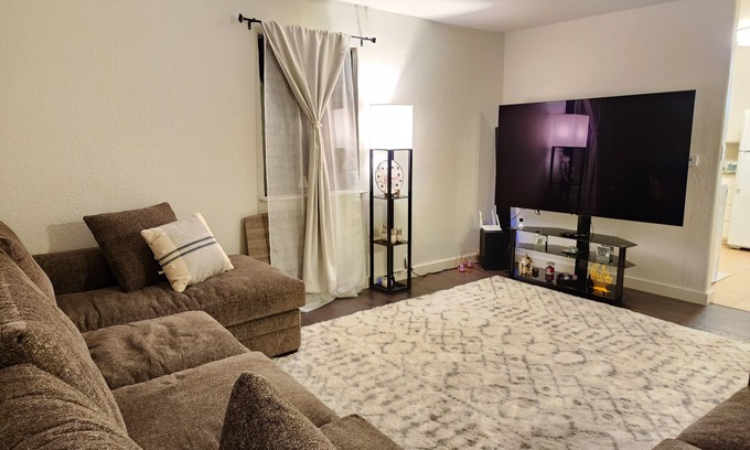 Lafayette House | Private entire 2-bedroom house with cozy backyard & patio close to 4 Downtowns