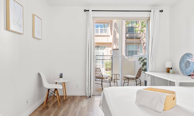 Irvine Industrial Complex-East Apartment | Private Entry Suite w Patio Bath Kitchenette