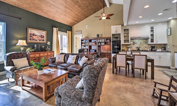 Eufaula House | Private Eufaula Vacation Rental w/ Mtn Views!