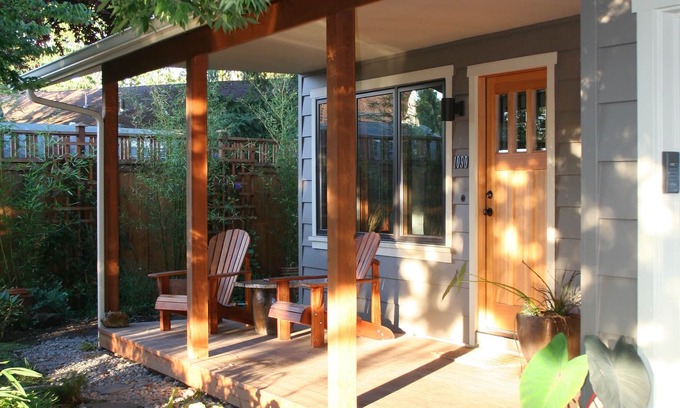 Eugene House | Private Garden Cottage