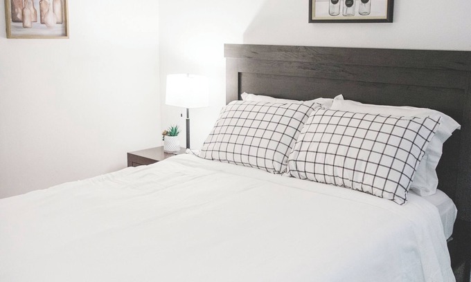 Mira Mesa House | Private Guest Suite in Mira Mesa w/Own Entrance, Kitchen & Bath