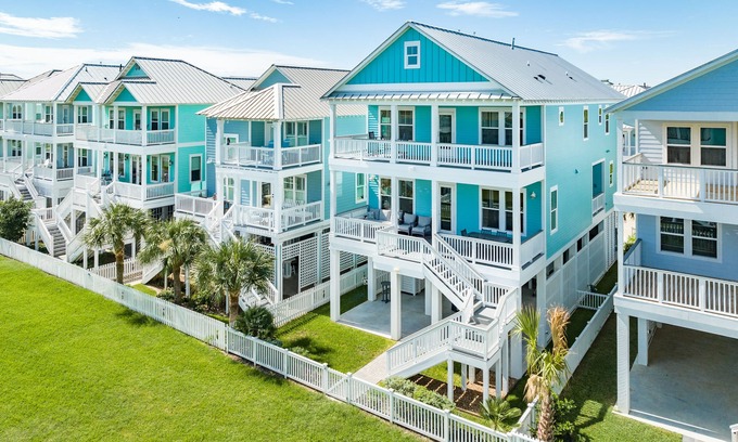 Beachside Village House | Private Home - 2 Living Areas, 4 Decks, Short Walk to Beach, 9 Miles to Downtown