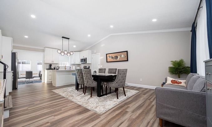 Gahanna House | Private home in Columbus Ideal for large families, corporate getaways sleep 10.n