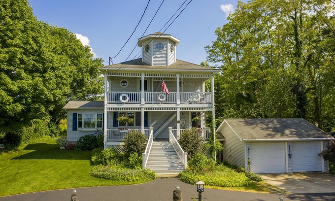 Westfield House | Private Home: Lightkeeper's Refuge steps to beach, marina and boat slip