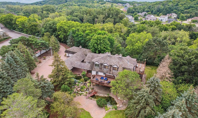 Jordan House | Private Home Retreat - Family-friendly, Spacious Getaway, Close to Attractions