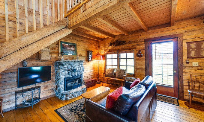 Sequim Cabin | Private Hot Tub: 'Blue Sky Cabin' in Sequim