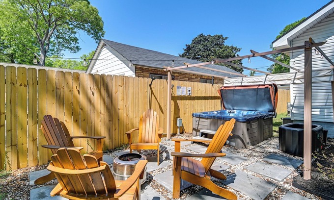 Terry Sanford House | Private Hot Tub & Cold Plunge: Fayetteville Gem!