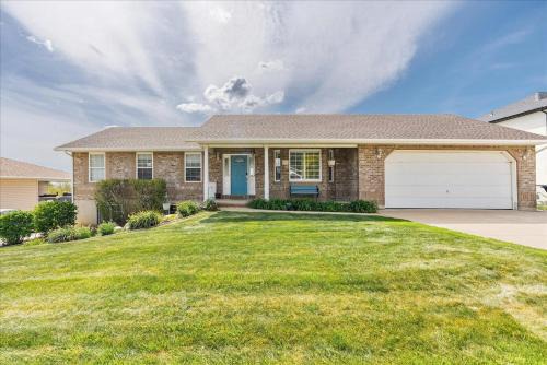 North Ogden House | Private HotTub Veranda & Fully Fenced Yard