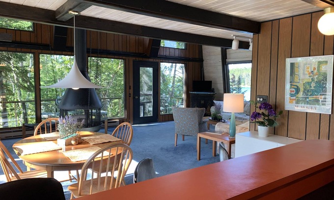 Ponsford House | PRIVATE ISLAND! Bad Medicine Lake! Large cabin with all the comforts of home!