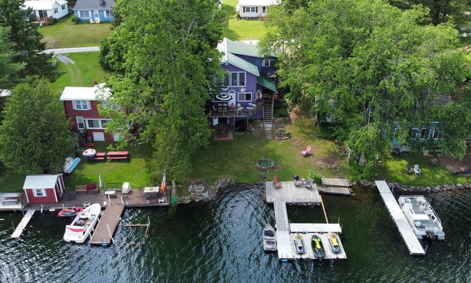 West Eaton House | Private Lake Front Home