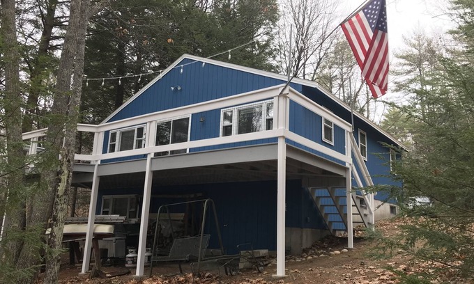 Lake Arrowhead Cottage | Private Lakefront Cottage A Step Away from a Large Sandy Beach!