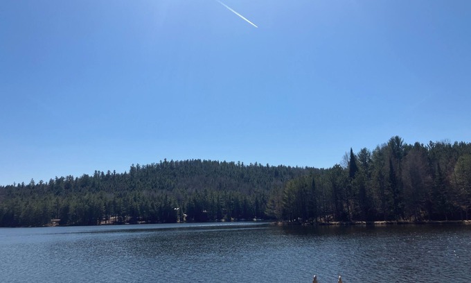 Madawaska Valley Cottage | Private lakehouse oasis awaits -Family & Pet Friendly-Barry's Bay