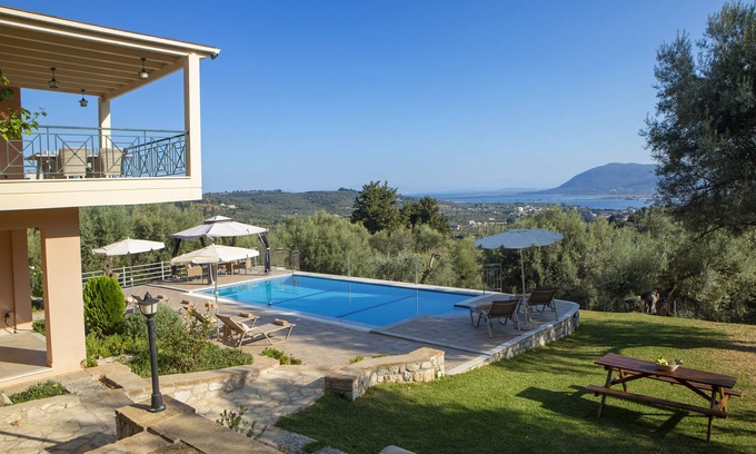 Katouna Villa | Private, luxurius, serene, pool, seaviews, family/pet friendly