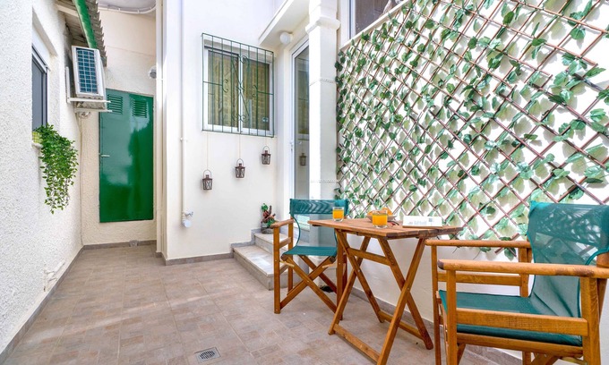 Dafni Apartment | Private, modern and cosy Studio with yard