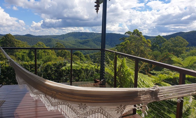 Wongawallan House | Private Mountain Retreat - A Stones Throw from all the Gold Coast Attractions