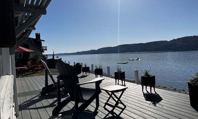 Belfair House | Private North Shore Waterfront Home