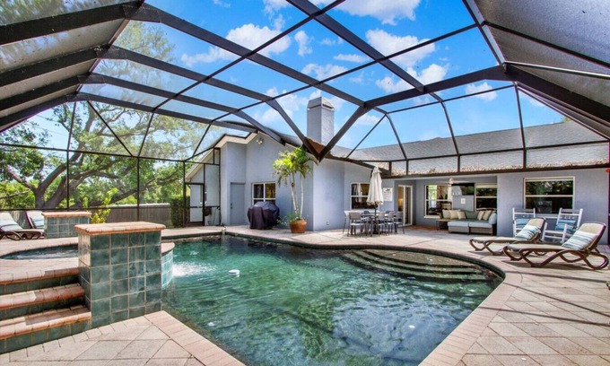 South Pinellas Community Council House | Private Oasis W/Heated Pool, Hot Tub, & Zipline