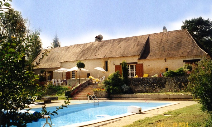 Thenon House | PRIVATE PARK 10ha - PRIVATE SWIMMING POOL 6x12 - 10kms from MONTIGNAC -LASCAUX