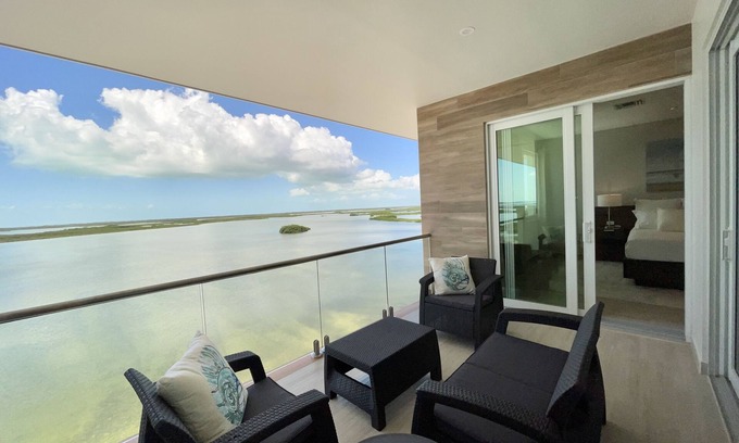 San Pedro Condo | PRIVATE PENTHOUSE VIEWS on the TOP/5th FLOOR! 1 Bedroom Condo at SUNSET CARIBE!