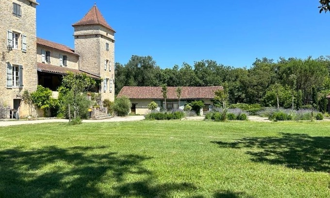 Pontcirq House | Private pool -3 properties sleeping 14 near Cahors