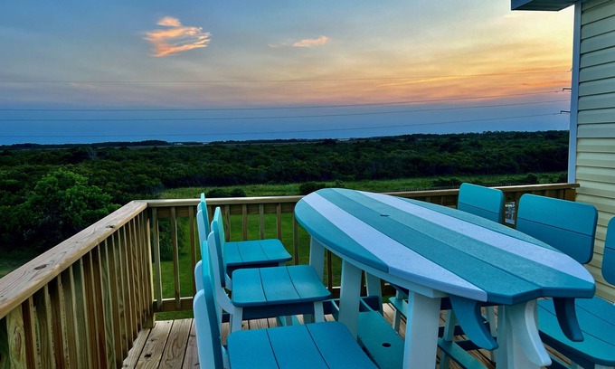 South Nags Head House | Private Pool, Walk to Beach+Pier, Ocean View+Incredible Sunset