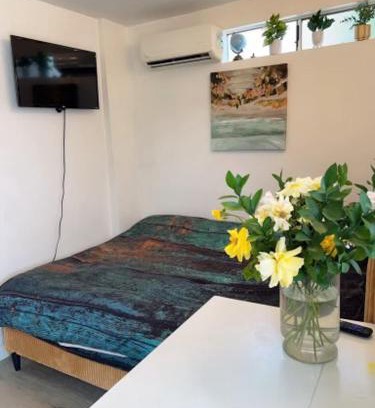 South San Gabriel Ski Chalet | private & Quiet unit D Bed & bath