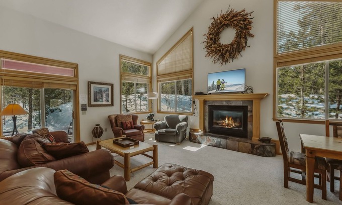 Breckenridge Heights House | Private Retreat by InvitedHome | Hot Tub, BBQ, Dog Friendly, 5 Min To Downtown