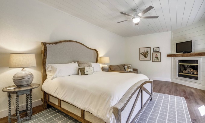 Swanton House | Private Room 2 & Bath, 10 Acres, Lake Access