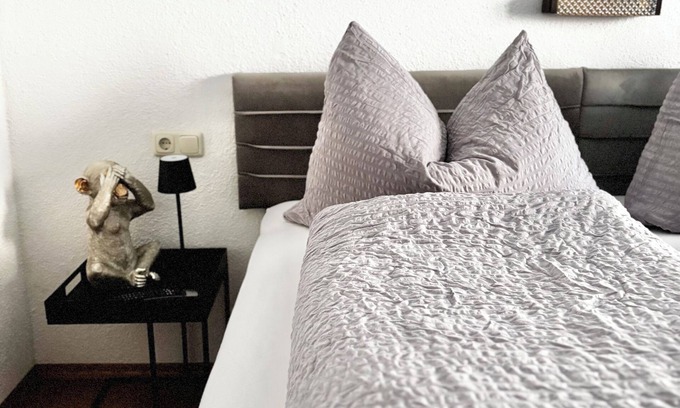 Landeck Apartment | Private room/double room with bathroom "Lechtaler Alpenblick" Landeck