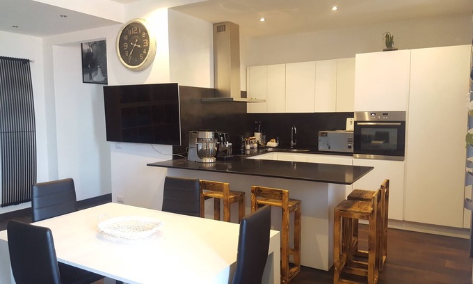 Aggregazione Rionale 9 House | Private room in the central area