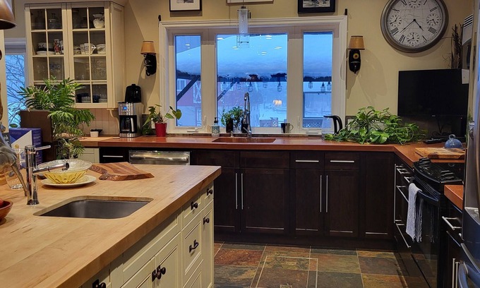 Halton Hills House | Private rural retreat.