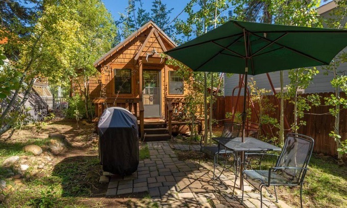 Kings Beach Cabin | Private, Ski & Golf, Close to 4 Ski Areas, Allergy friendly, No pets
