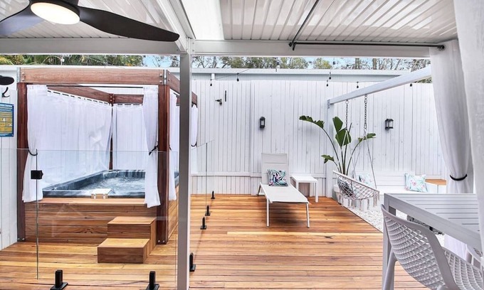 Coolum Beach House | Private Spa, Fire Pit - The Retreat Coolum Beach