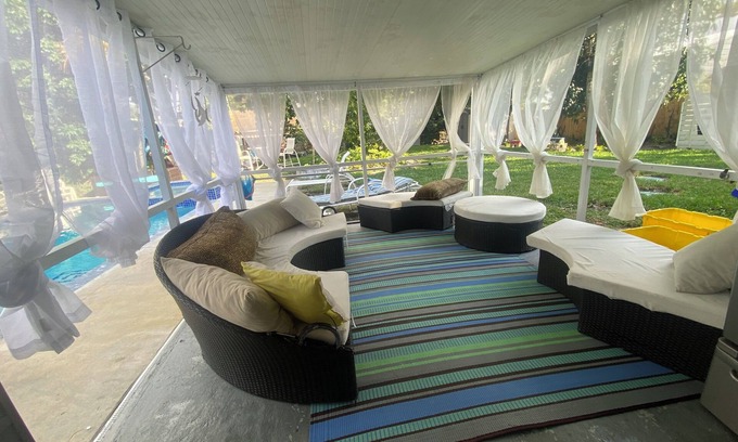 Florida Gardens House | Private spacious 5-bedroom house, pool, hot tub, AC, gazebo, and large backyard.
