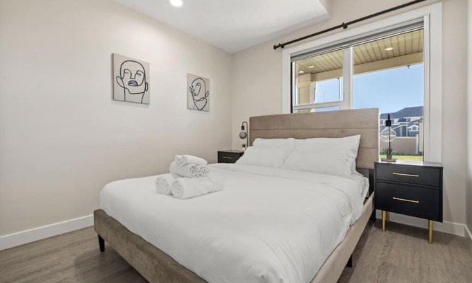Sage Hill Apartment | Private Suite with Queen Bed, Queen Sofa Bed, Netflix, Patio, Sleeps 4