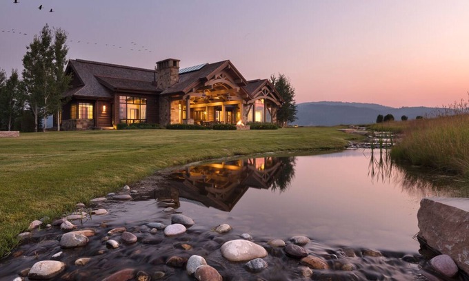 South Park Villa | Private villa with panoramic views
