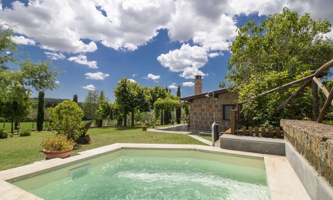 Vetralla House | Private Villa with WIFI, A/C, private pool, TV, terrace, pets allowed, panoramic view, parking