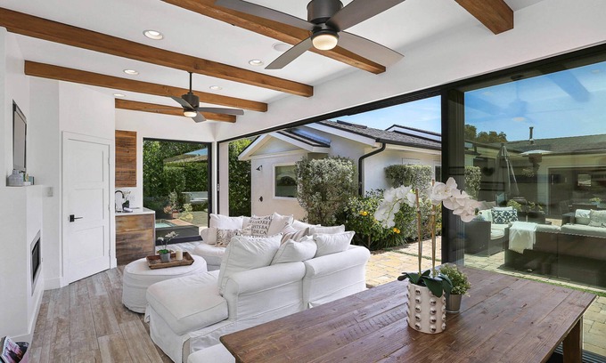 Corona del Mar House | Private Wading Pool Home with Patio