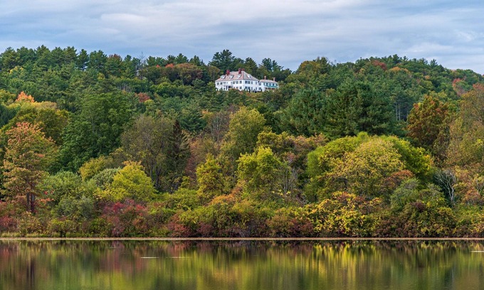 Windsor House | Private Wing of largest Colonial Revival Mansion- Only 15 min to Woodstock