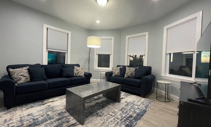 Worcester Apartment | Professional, Clean 2BD near Hospitals | HBHS