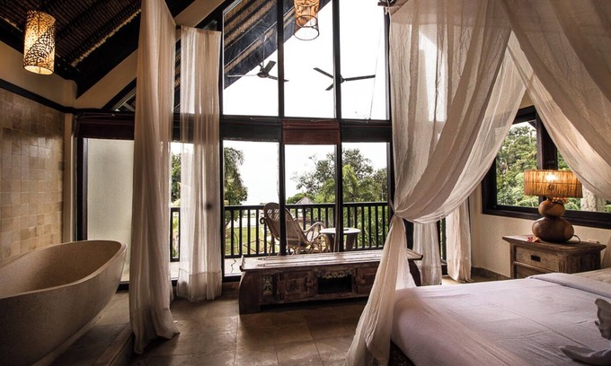Temukus Villa | PROMO Beachfront oasis. Private pool and firepit