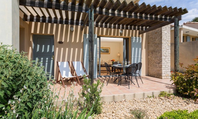 Saumane-de-Vaucluse Condo | Promotion jusqu'à 45% | Appart 7p proche du Golf !