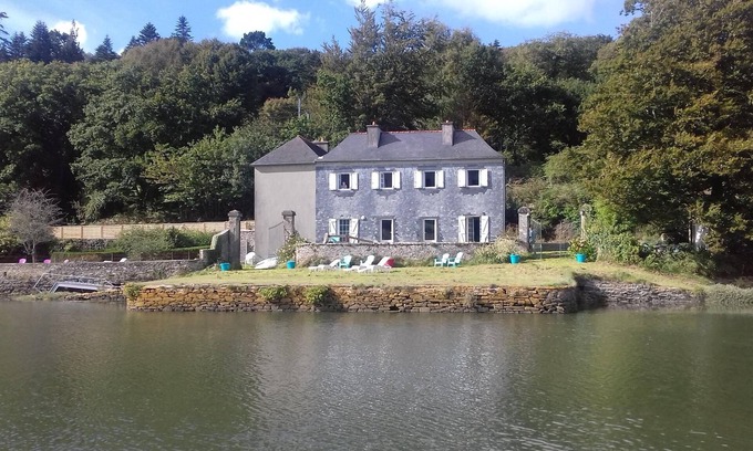 La Forest-Landerneau House | Property Wifi Kayaks Stand up "feet in the water" in Landerneau dogs ok